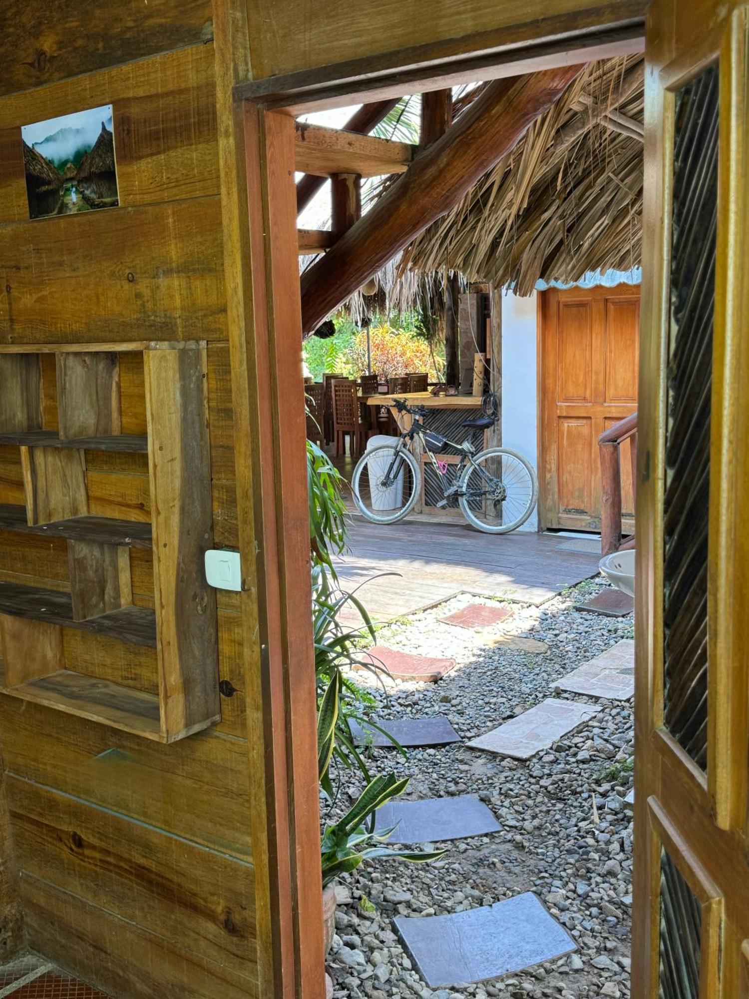 Hostal Nibuni Palomino Exterior foto